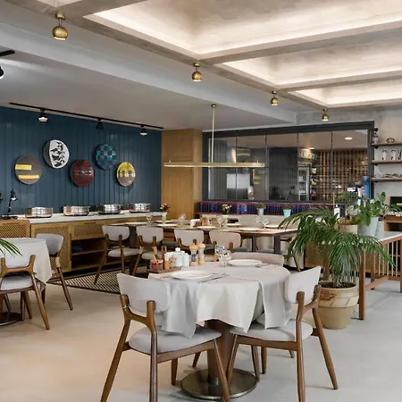 Park By Radisson Atasehir ホテル