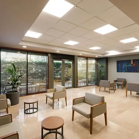 Park By Radisson Atasehir ホテル