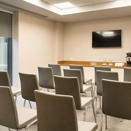 Park By Radisson Atasehir ホテル