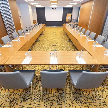 Park By Radisson Atasehir ホテル