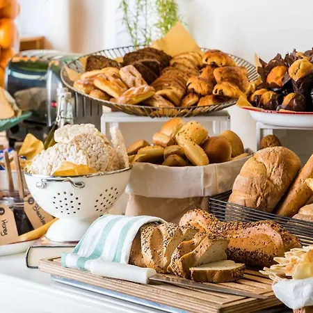 Park By Radisson Atasehir 4*