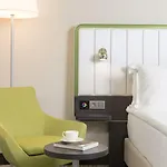 Park By Radisson Atasehir 4*