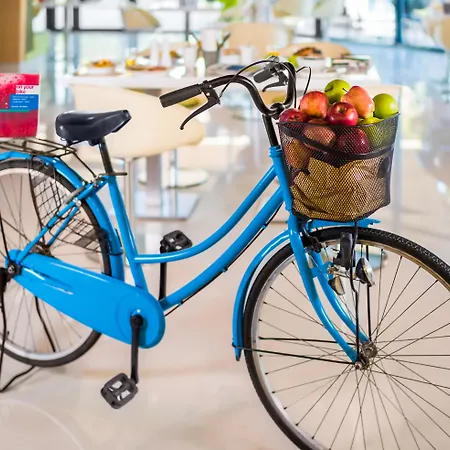 Park By Radisson Atasehir Hotell