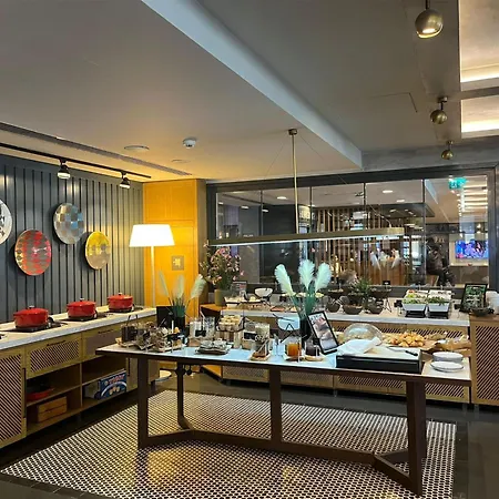 Park By Radisson Atasehir