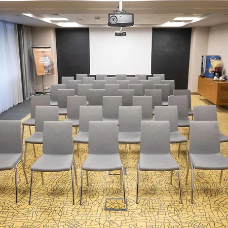 מלון Park By Radisson Atasehir